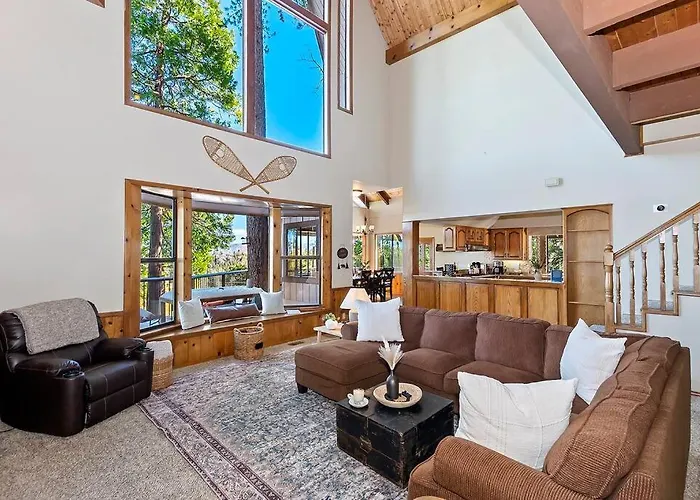Stunning Lake View Game Room Spa Walk To Village