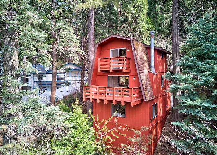 Pet & Kid Friendly Cozy Cabin, Bbq, Firepit, Outdoor Dining, Forest Views