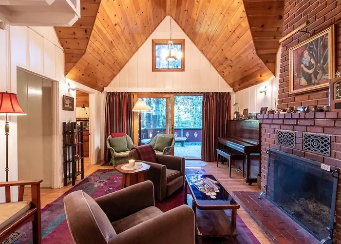 Contemporary Classic On A Private Mountain Lake